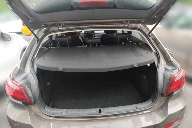 Used Qoros 3 2017 Urban SUV 1.6T Automatic Zhiyue Model Trunk