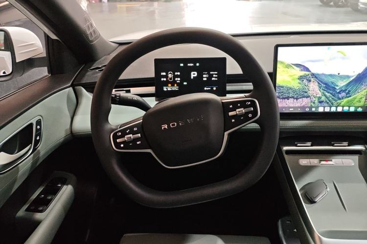 Used Roewe D6 2025 450km Deluxe Edition
