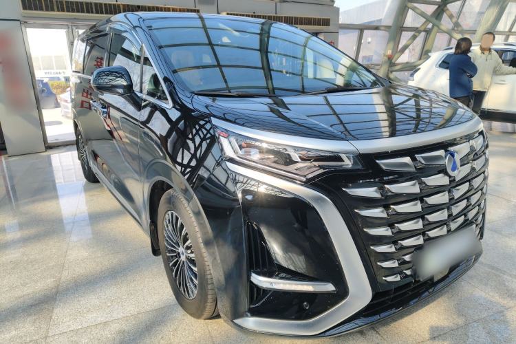 Used Denza D9 2024 DM-i 970 Luxury Model
