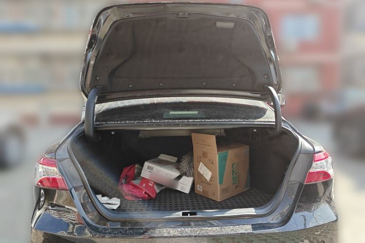 Used Toyota Camry 2018 2.0G Luxury Edition Trunk