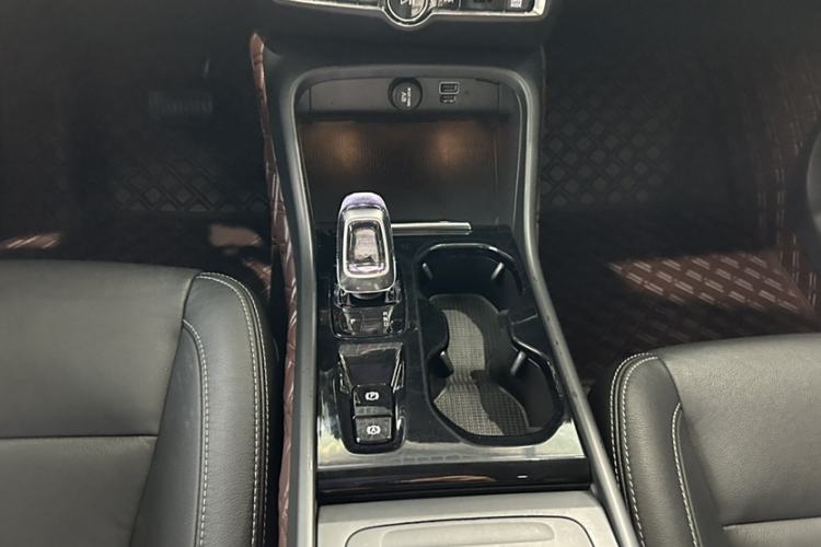 Used Volvo XC40 2021 T4 Four-Wheel Drive Smart Luxury Edition Interior 7