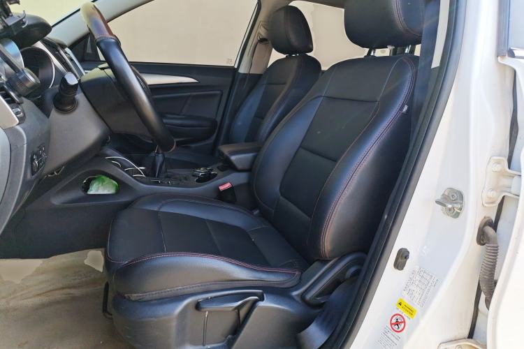 Used CHANGAN CS75 2014 2.0L Manual Luxury Version China IV Standard
