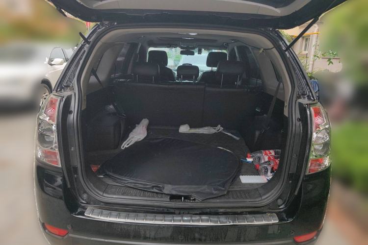 Used Chevrolet Captiva 2012 2.4L 4x4 Flagship Edition 7 Seats Trunk