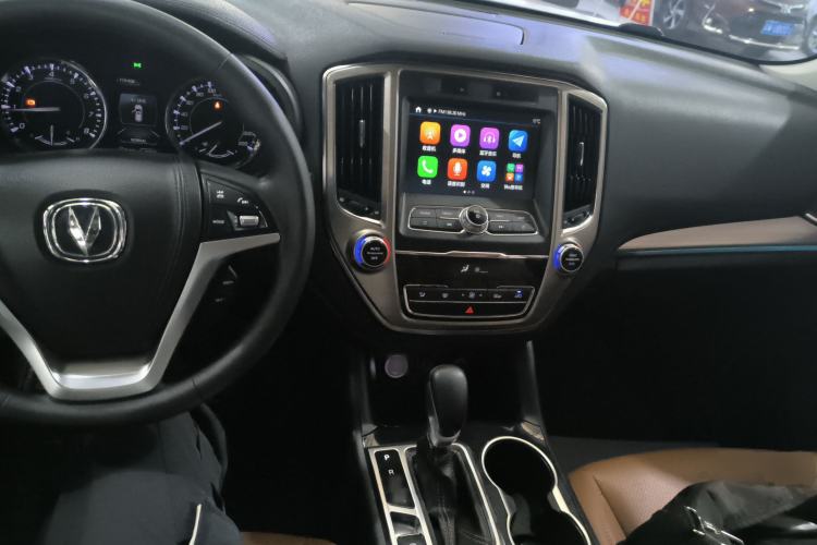 Used Changan CS95 2017 2.0T Two-Wheel Drive Zhitu Edition