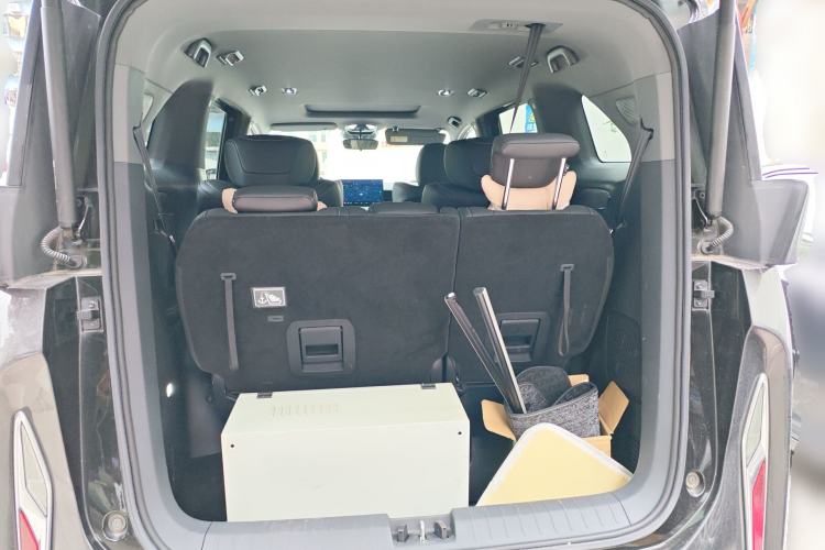 Used Hycan V09 2023 Luxury Edition 620 Trunk