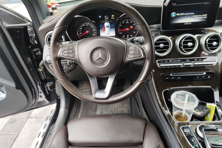 Used Mercedes-Benz GLC 2018 Facelift GLC 260 4MATIC Luxury Edition Steering Wheel