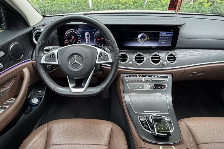 Used Mercedes-Benz E-Class 2018 E 300 L Sporty and Stylish Model Steering Wheel