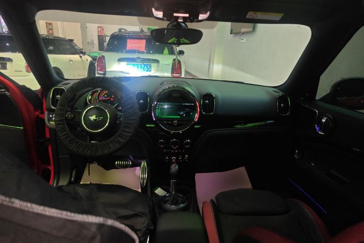 Used MINI Countryman 2018 2.0T COOPER S ALL4 Racing Driver Center Console