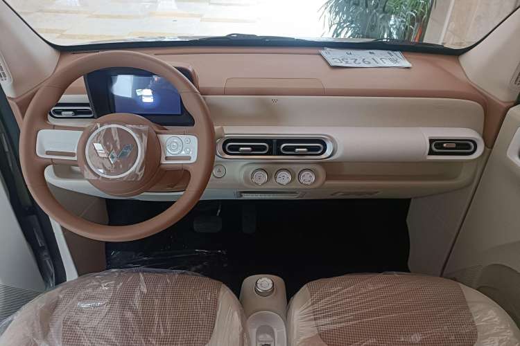 Used Wuling Hongguang MINIEV 2024 3rd Generation 215km Youth Edition