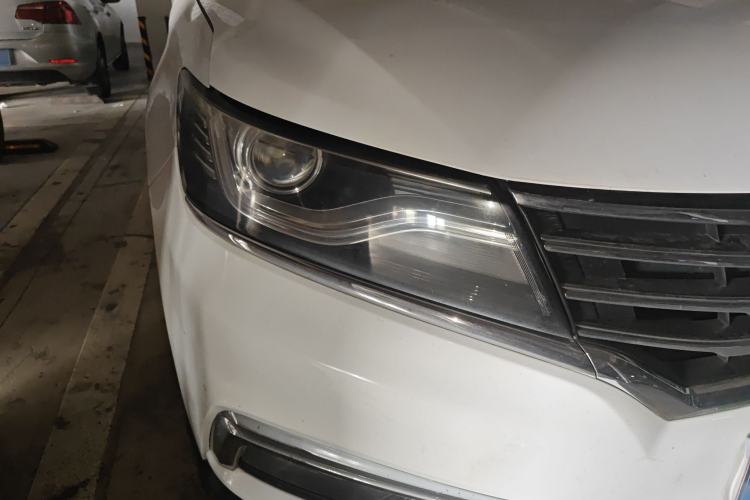 Used Roewe RX5 2016 20T Two-Wheel Drive Automatic Internet Smart Edition
