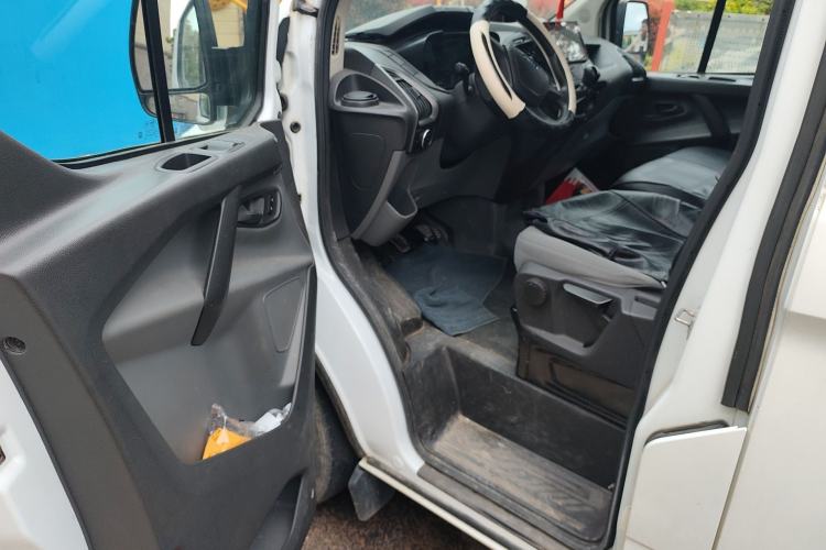 Used Ford Transit 2017 2.0T Diesel Multi-Function Commercial Vehicle Mid-Drive Mid-Roof China V Standard Driver Seat