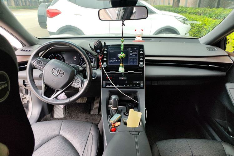 Used Toyota Avalon 2019 2.5L Touring Premium Version China VI Standard
