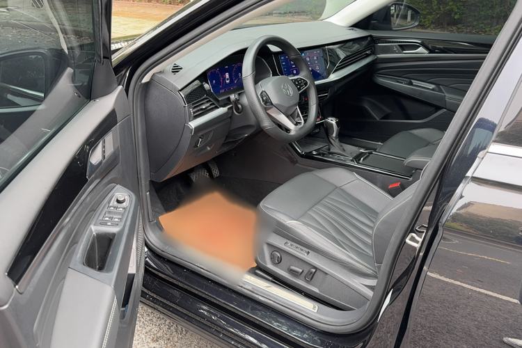 Used Volkswagen Passat 2023 Facelift 330TSI Luxury Edition
