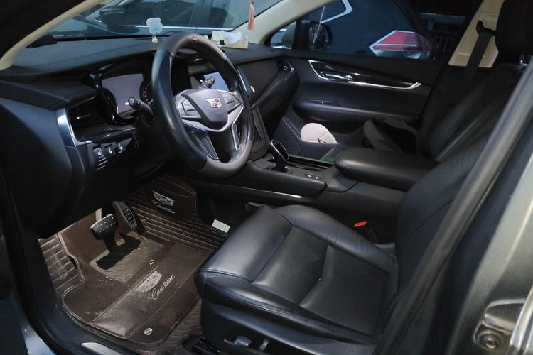 Used Cadillac XT5 2018 25T Luxury Model
