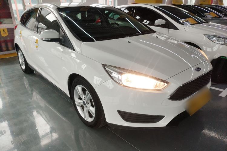 Used Ford Focus 2018 Hatchback Classic 1.6L Automatic Comfort Plus SmartDrive Edition

