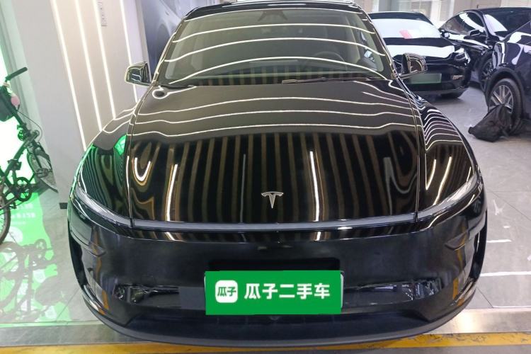 Used Tesla Model Y 2025 Rear-Wheel-Drive Version Front