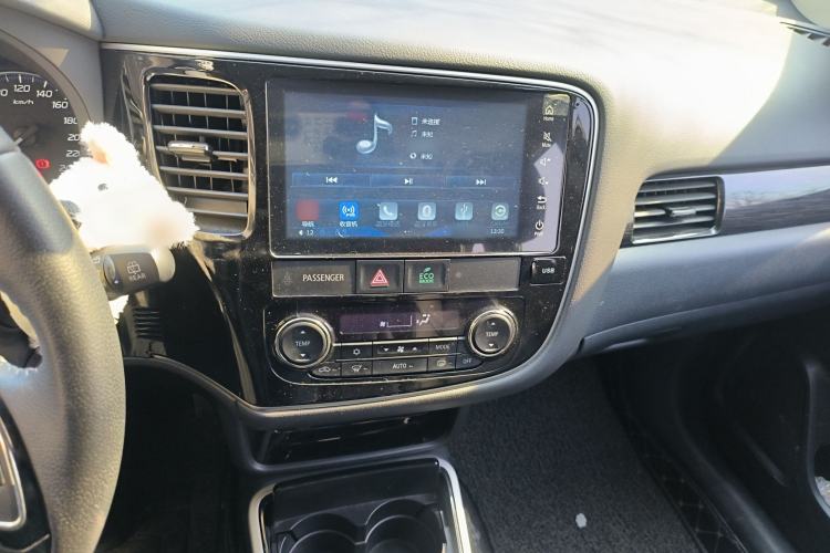 Used Mitsubishi Outlander 2019 2.0L Two-Wheel Drive Comfort Edition 5 Seats China VI Standard
