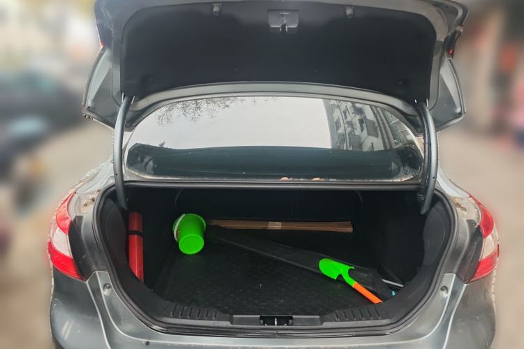 Used Ford Focus 2012 Sedan 1.6L Automatic Fashion Edition