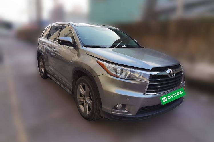 Used Toyota Highlander 2017 2.0T Four-Wheel Drive Luxury Edition 7 Seats Front Right 45 Deg