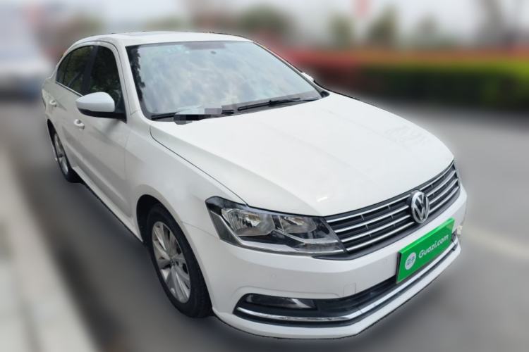 Used Volkswagen Lavida 2017 230TSI DSG Comfort Edition Front Right 45 Deg