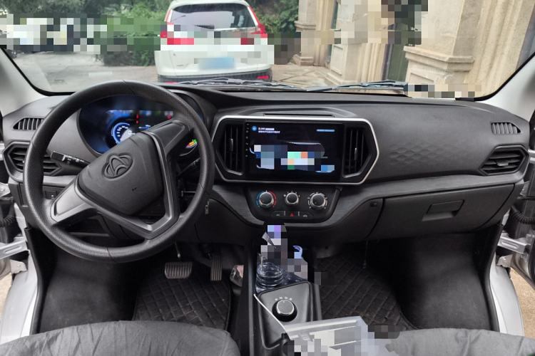 Used CHANGAN KAICHENG Ruixing EM80 2025 Passenger Version Comfort Model 6 Seats 300 km Liftback Door