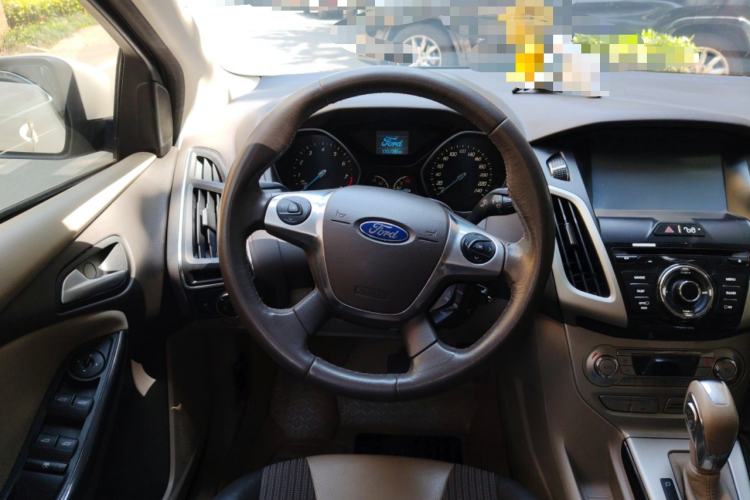 Used Ford Focus 2012 Sedan 1.6L Automatic Fashion Edition