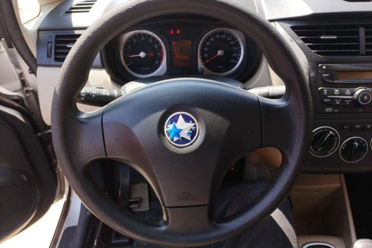 Used Venucia R50 2013 1.6L Manual Fashion Edition