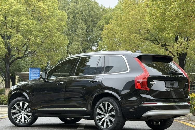 Used Volvo XC90 2022 B5 Smart Drive Luxury Edition 5 Seats
