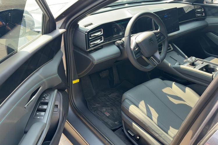 Used BYD Qin L 2024 DM-i 80KM Beyond Model