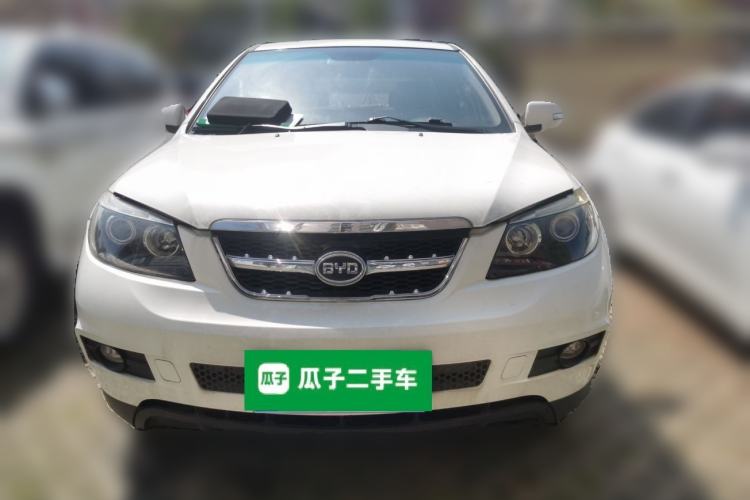 Used BYD S6 2014 2.0L Manual Luxury 5-Seater
