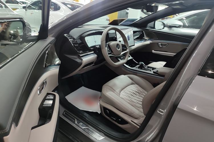 Used BYD Han 2025 DM-i Intelligent Driving Edition 125KM LiDAR Flagship Model

