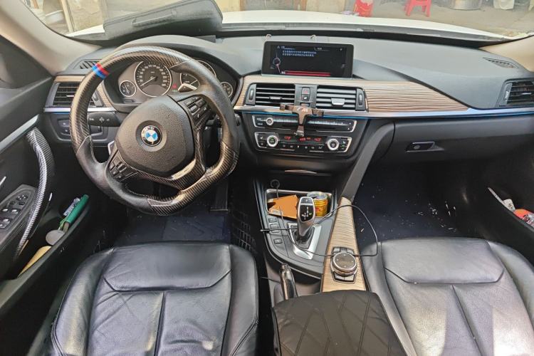 Used BMW 3 Series GT 2013 328i Sport Design Package Center Console