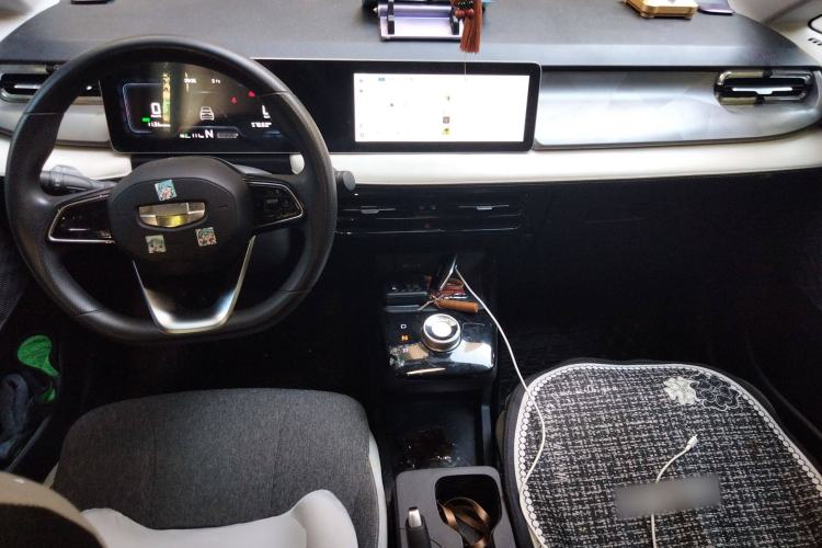 Used Geometry E Firefly 2024 301km Flowing Light
