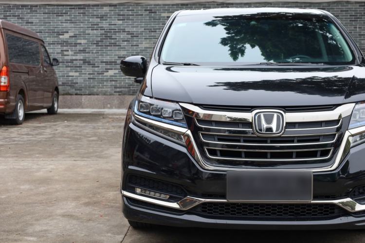 Used Honda Elysion 2019 2.0L Hybrid Luxury Edition
