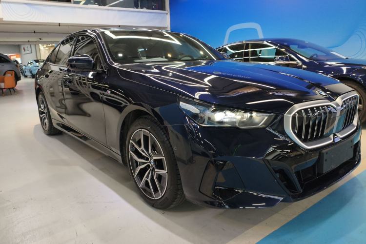 Used BMW 5 Series 2024 530i Leading Model M Sport Package Front Right 45 Deg