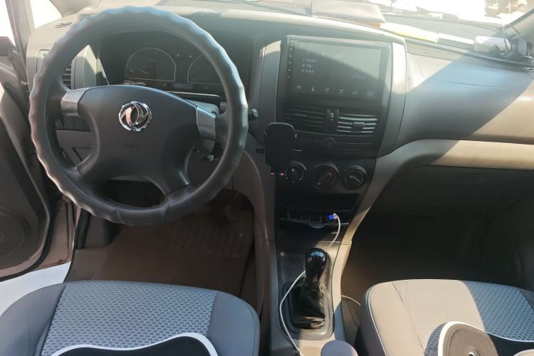 Used Dongfeng Shuaike 2013 Facelift 1.5L Manual Comfort 7-Seater China V Standard