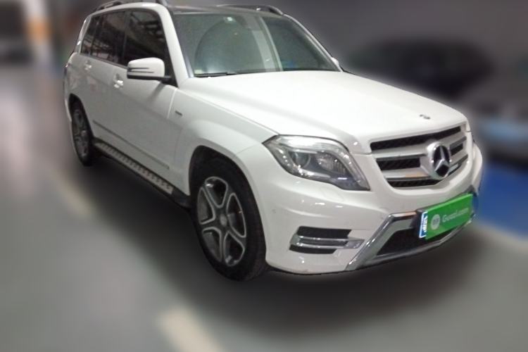 Used Mercedes-Benz GLK-Class 2015 GLK 300 4MATIC Fashion Edition Ultimate Version Front Right 45 Deg