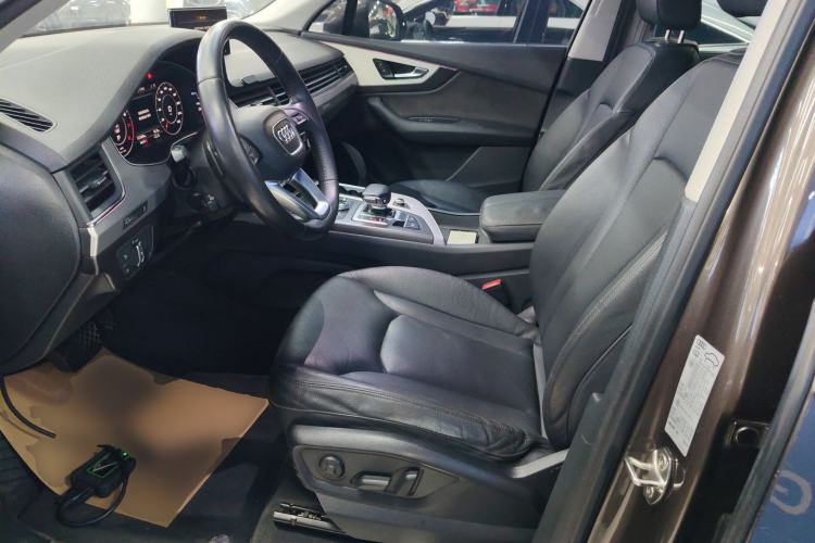 Used Audi Q7 2018 40 TFSI Comfort Model