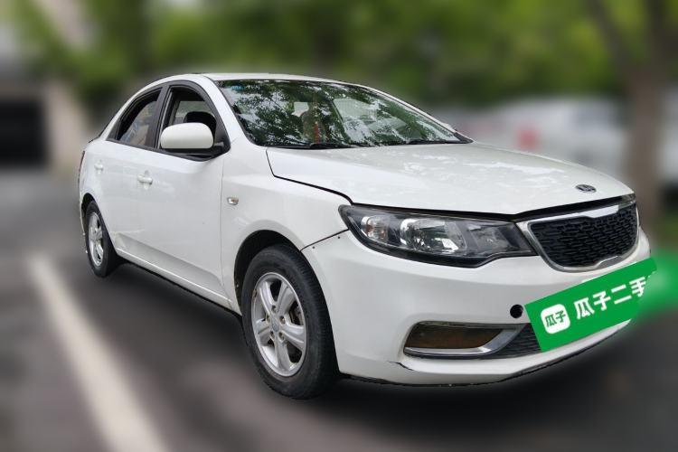 Used Kia Forte 2014 1.6L MT GL Front Right 45 Deg