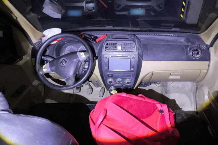 Used Dongfeng Xiaokang C37 2015 1.5L Luxury Version II DK15-06 Center Console