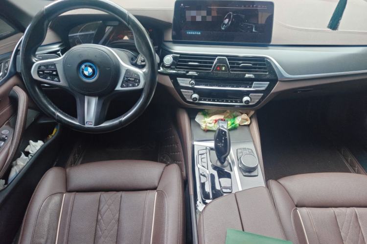 Used BMW 5 Series New Energy 2022 Restyled 535Le Pioneer Edition M Sport Package Center Console