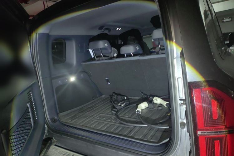 Used Formula Leopard 5 2023 Explore Edition