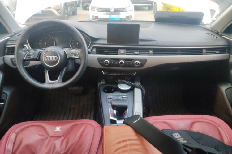 Used Audi A4L 2019 40 TFSI Ambition Version China V Center Console