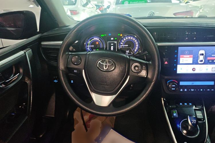 Used Toyota Levin 2016 Dual-Engine 1.8H GS E-CVT Elite Model with Sunroof Steering Wheel