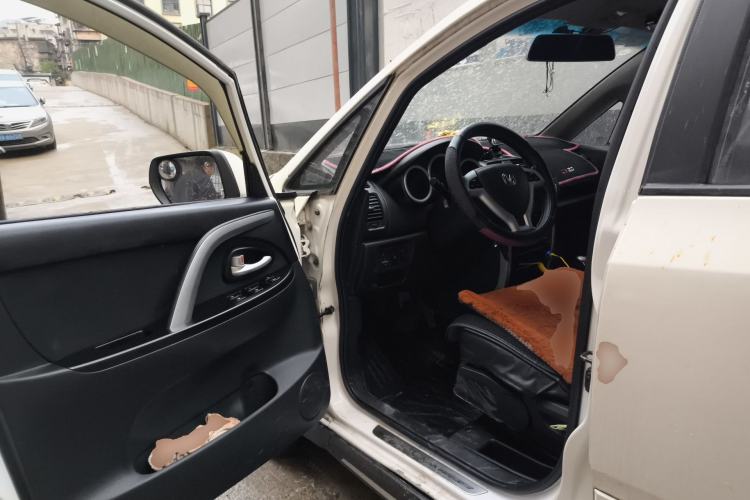 Used CHANGAN CX20 2014 1.4L IMT Sunroof Navigation Version China IV Standard