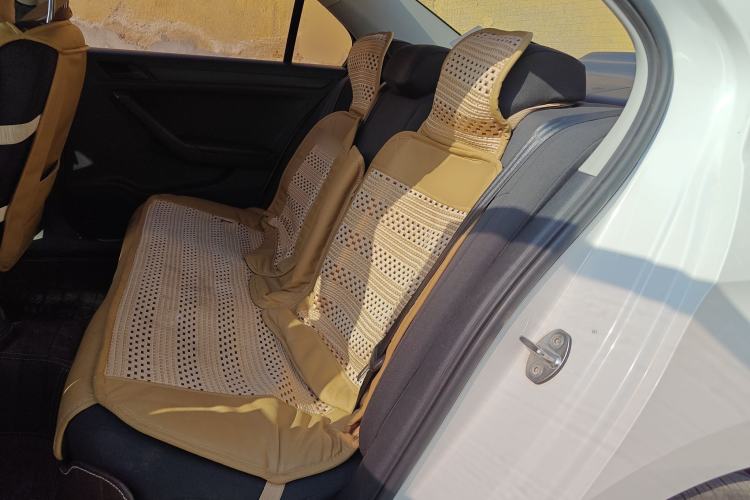 Used Volkswagen Jetta 2015 Zhuihui Edition 1.4L Manual Fashion Model