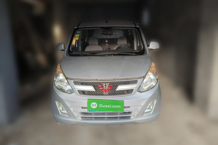 Used Wuling Rongguang V 2015 1.5L Practical Version Front