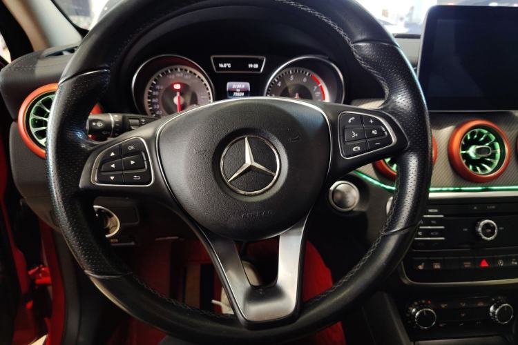 Used Mercedes-Benz GLA 2016 GLA 220 4MATIC Fashion Edition Steering Wheel