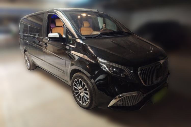 Used Mercedes-Benz Viano 2010 2.5L Luxury Edition