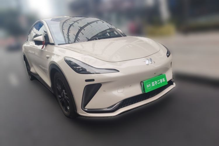 Used IM LS7 2023 90 kWh Elite Rear-Drive Version Front Right 45 Deg